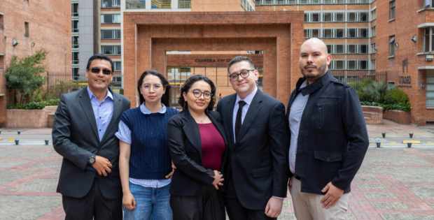 Estudiantes tadeístas de FCEA destacan en competencias de finanzas y seguros